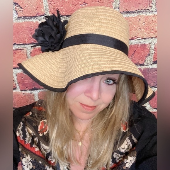 Wide Brim Natural Floppy Sun Hat with Black Ribbon & Flower Design One Size - Picture 8 of 8